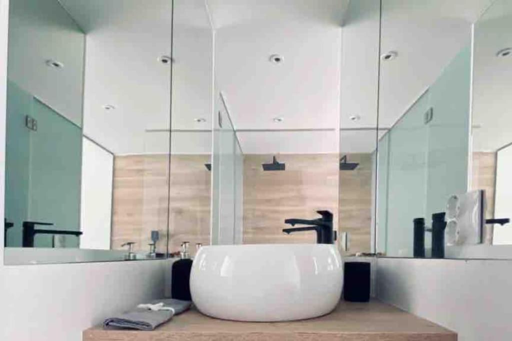 Апартаменты Unique Nyc Style Loft In The Heart Of Мадрид Экстерьер фото